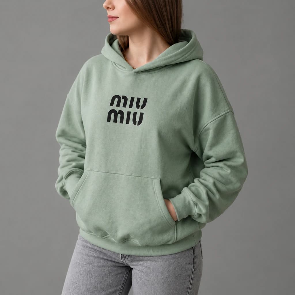 هودی اسپرت طرح Miu Miu — تصویر ۳