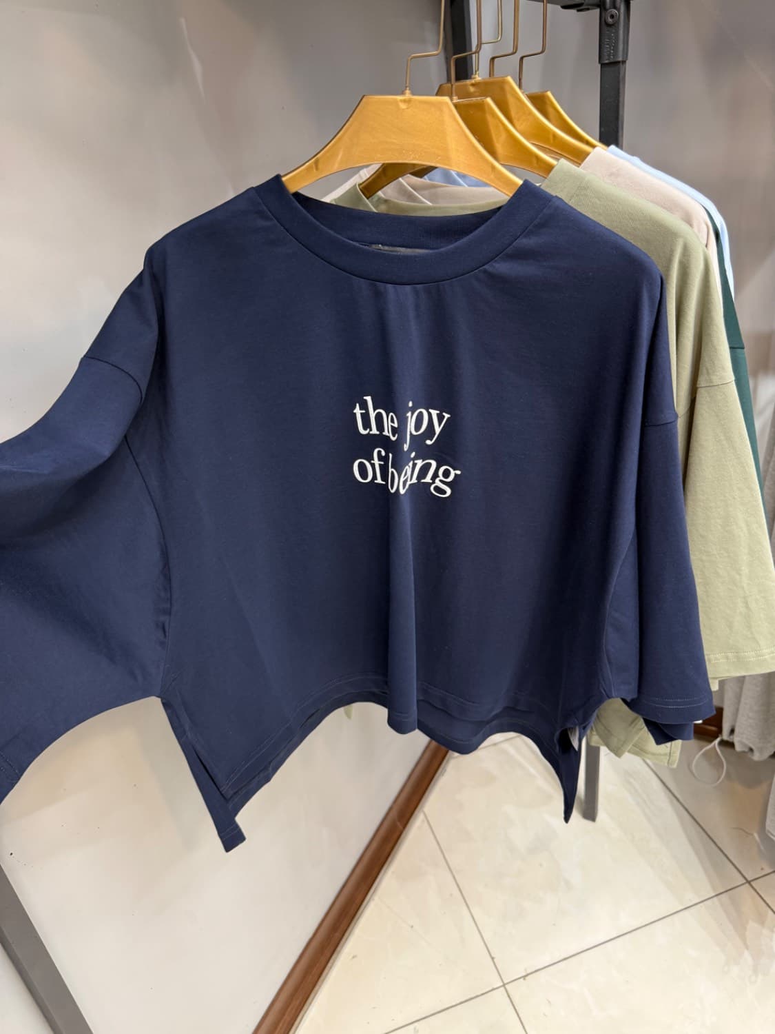 تیشرت باکسی the joy of being — تصویر ۶