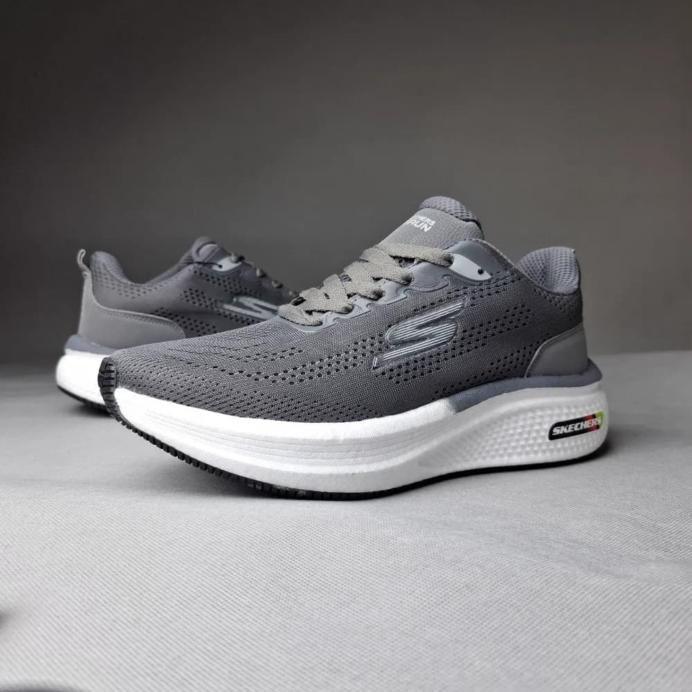 کتونی رانینگ اسکیچرز زیره بامیکو(Skechers)مردانه و زنانه طوسی کد۱۱۵