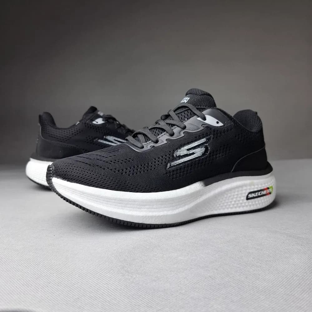 کتونی رانینگ اسکیچرز(Skechers)مردانه مشکی سفید کد ۱۱۸