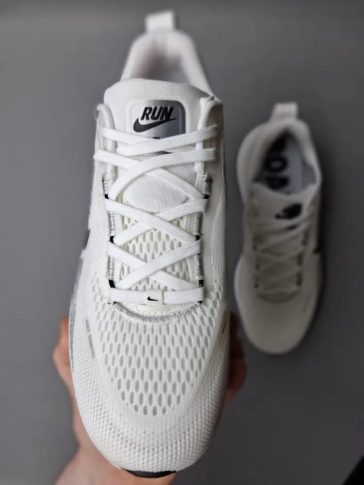 کتونی رانینگ نایک زوم زیره ایویا Nike Vomero مردانه و زنانه سفید کد۱۳۱ — تصویر ۲