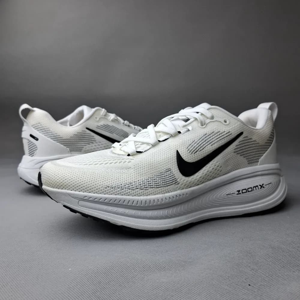 کتونی رانینگ نایک زوم زیره ایویا Nike Vomero مردانه و زنانه سفید کد۱۳۱