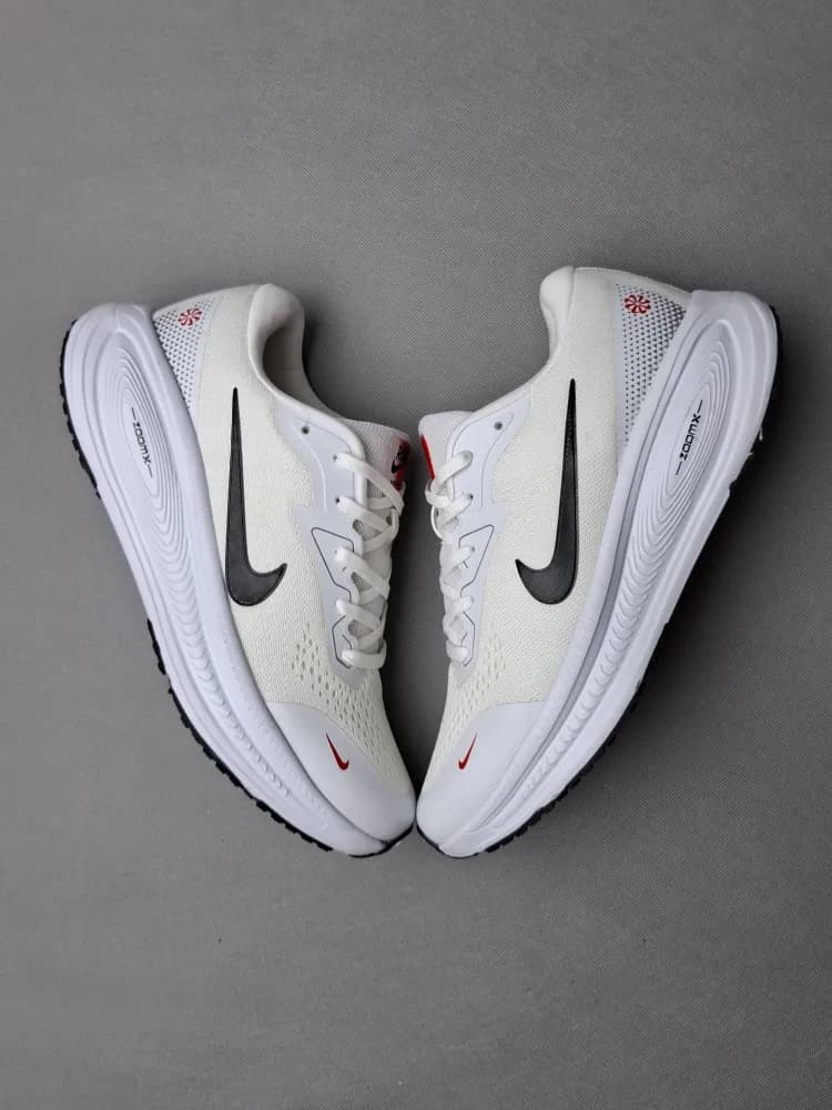 کتونی رانینگ نایک زوم زیره ایویا(Nike zoomx) زنانه و مردانه سفید کرم کد ۱۳۵ — تصویر ۲