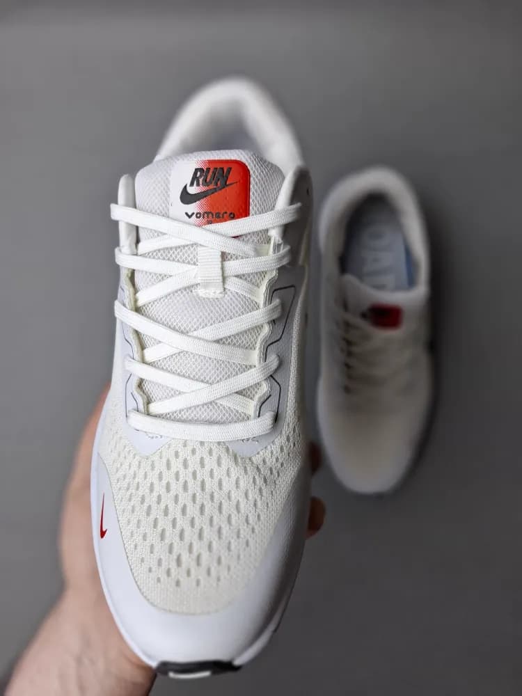 کتونی رانینگ نایک زوم زیره ایویا(Nike zoomx) زنانه و مردانه سفید کرم کد ۱۳۵ — تصویر ۴