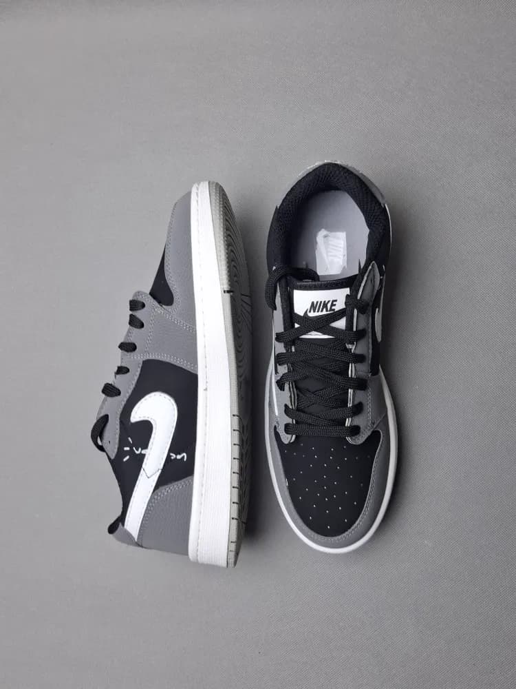 کتونی نایک جردن تراویس زیره nbr عطری(Travis nike) مردانه مشکی طوسی کد۱۷۰ — تصویر ۲