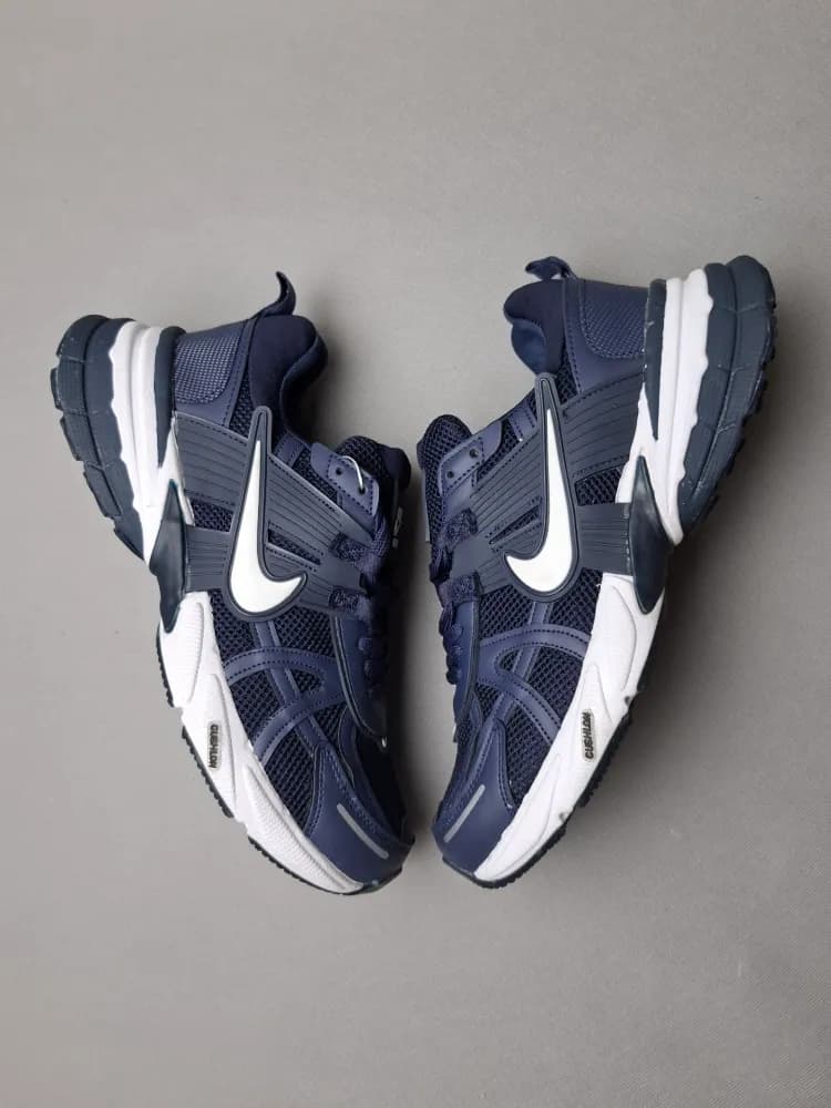 کتونی نایک وی تو کی زیره ایویا نرم سبک (nike v2k) مردانه سرمه ای کد۱۸۰ — تصویر ۳