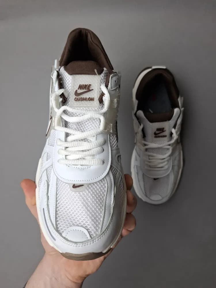 کتونی نایک وی تو کی زیره ایویا نرم و سبک(nike v2k) مردانه موکا کد۱۸۴ — تصویر ۲