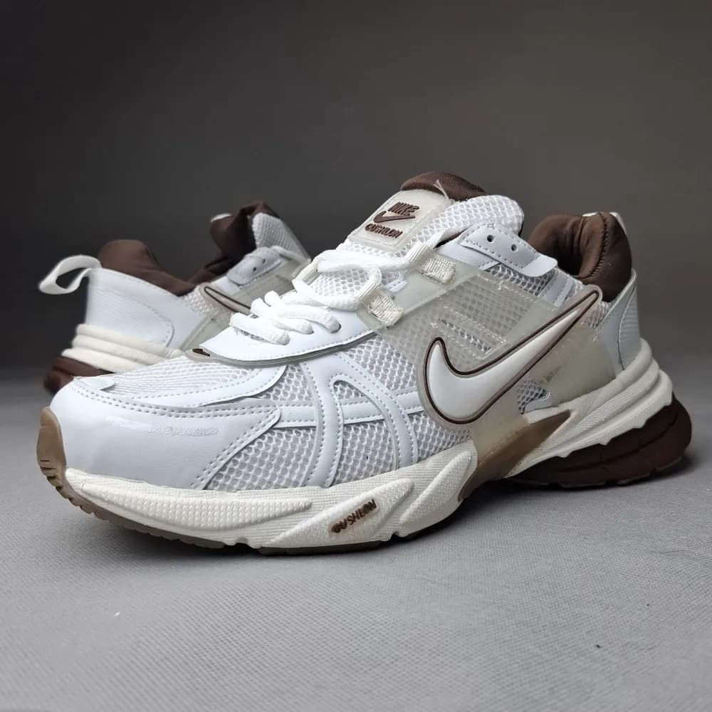 کتونی نایک وی تو کی زیره ایویا نرم و سبک(nike v2k) مردانه موکا کد۱۸۴