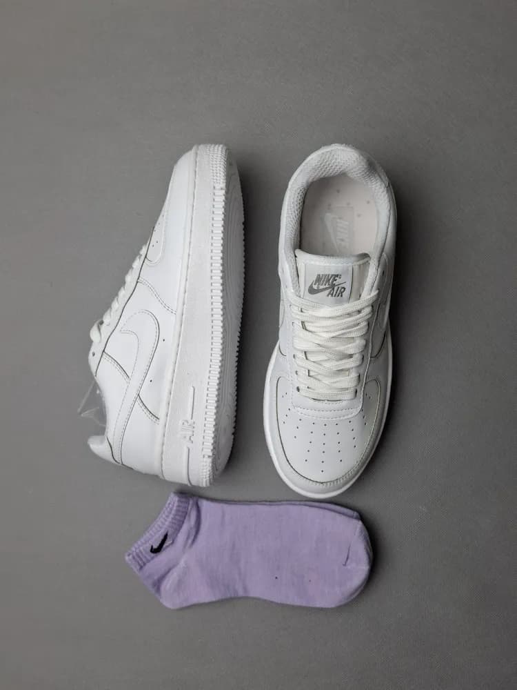 کتونی نایک جردن ایر زیره nbr عطری نرم(nike air)سفید زنانه کد۱۶۵ — تصویر ۲