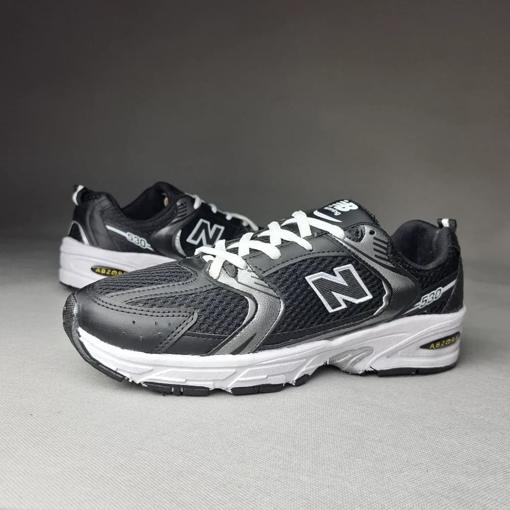 کتونی نیوبالانس۵۳۰ (New balance)زنانه و مردانه مشکی