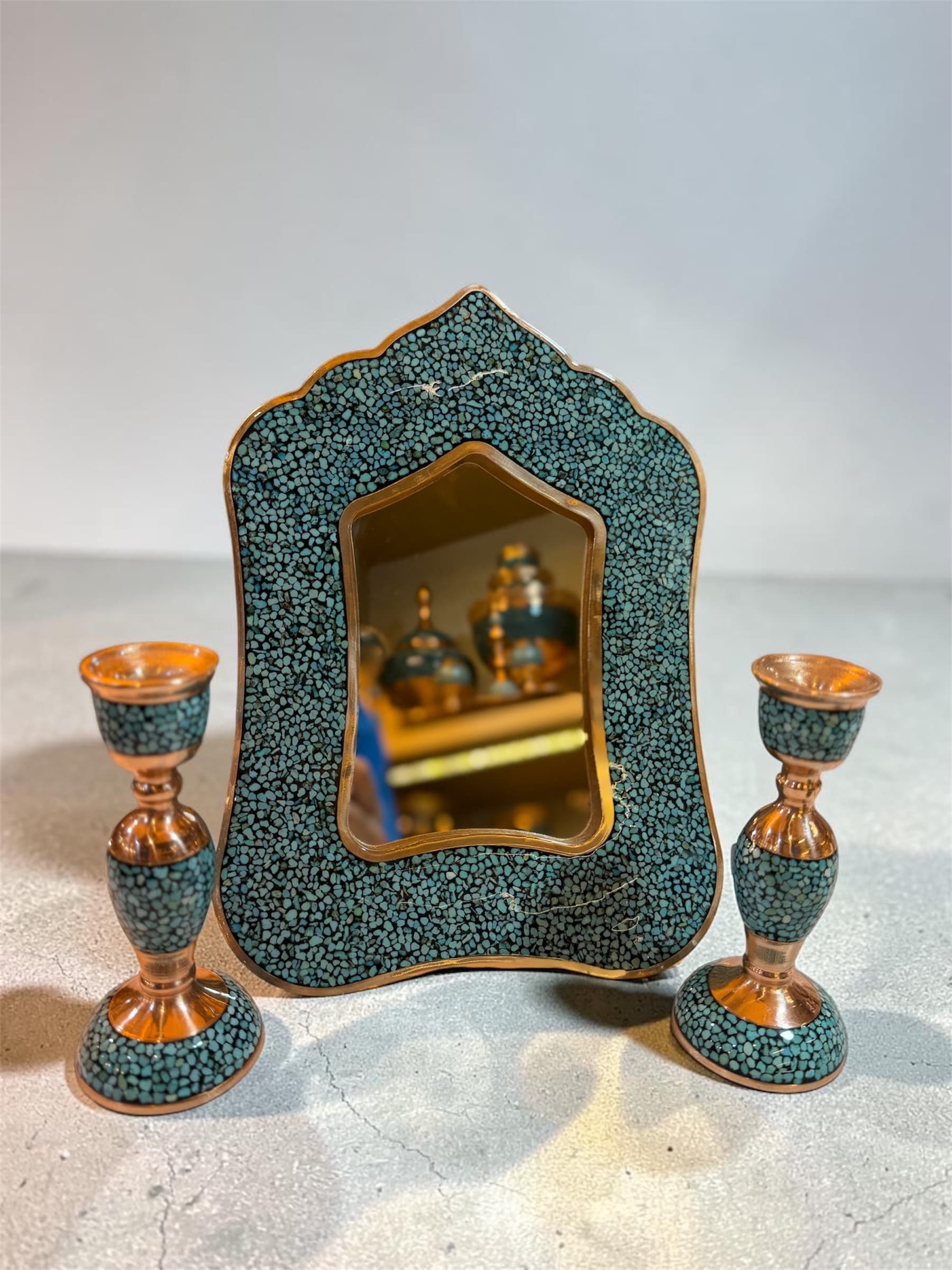 آینه و شمعدان مسی فیروزه کوبی