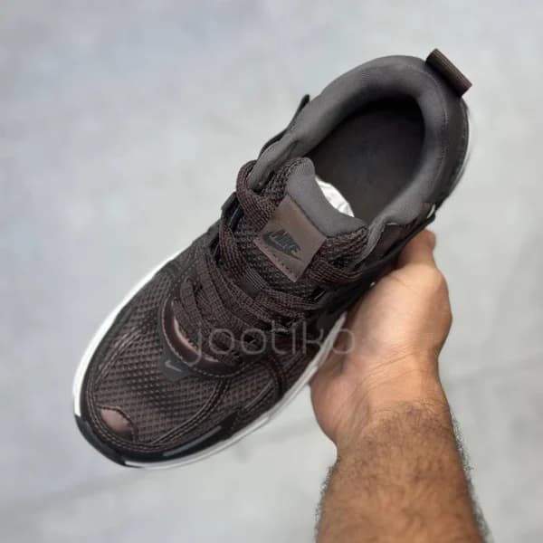 نایک وی تو کی ران قهوه‌ای سوخته Nike V2K Run Velvet Brown White Black Baroque Brown — تصویر ۴