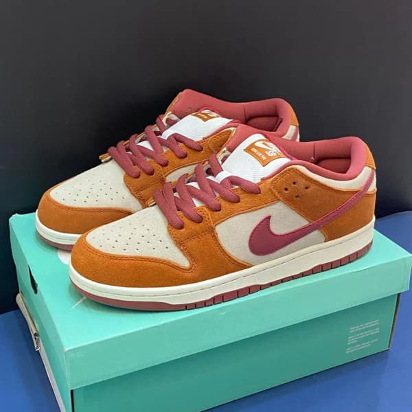 نایک اس بی دانک لو پرو دارک راست سیدر Nike SB Dunk Low Pro Dark Russet Cedar — تصویر ۲