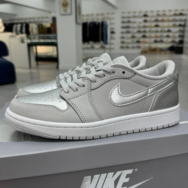 جردن وان لو متالیک سیلور Jordan 1 Low OG Metallic Silver