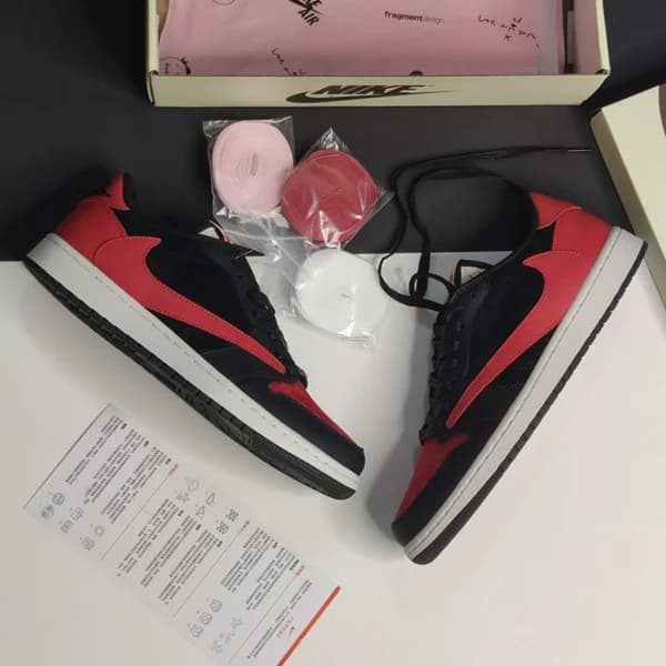 جردن وان لو برد مشکی قرمز Jordan 1 Retro Low Bred