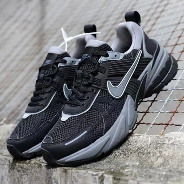 نایک وی تو کی ران مشکی طوسی Nike V2K Run