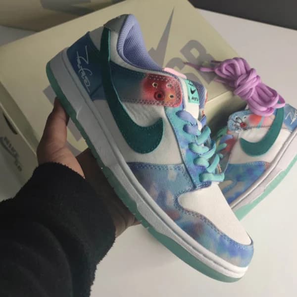 کفش نایک اس بی دانک Nike SB Dunk Low Futura Laboratories Bleached Aqua