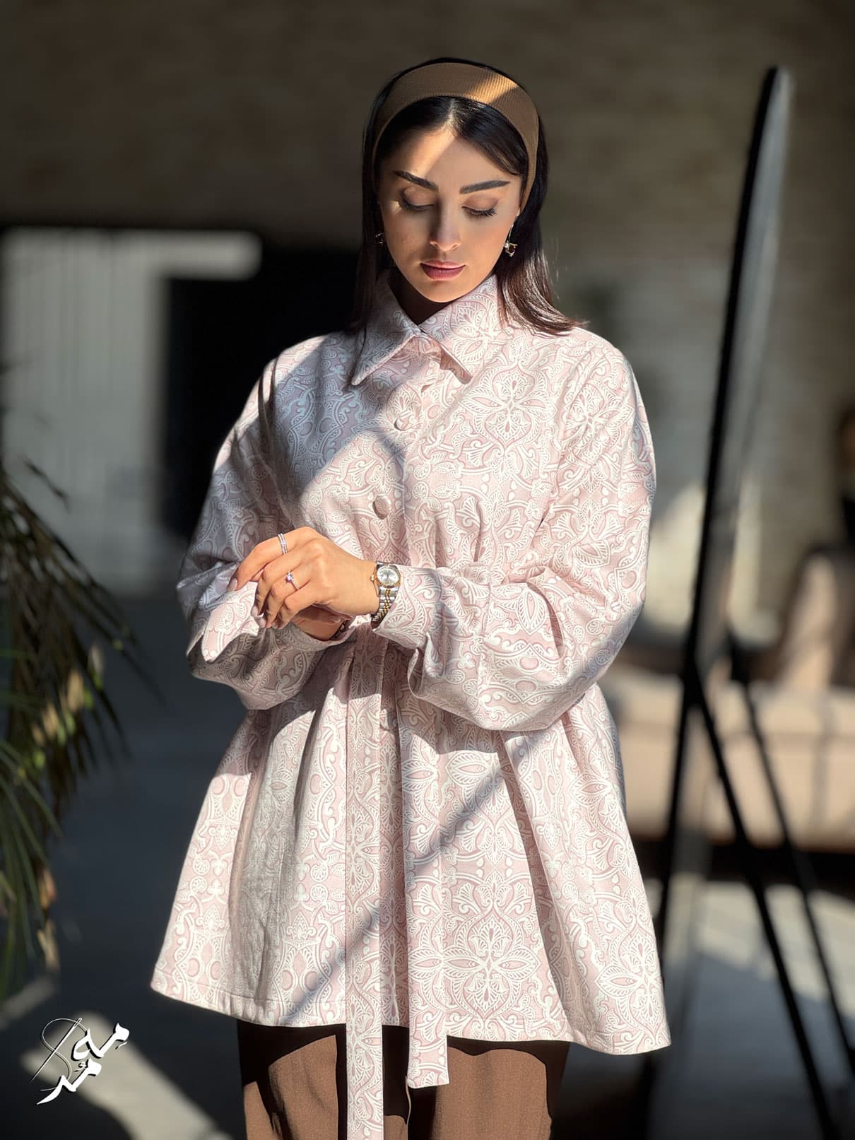 مانتو زنانه / مانتو دخترانه سفید صورتی کد 1001 — تصویر ۲