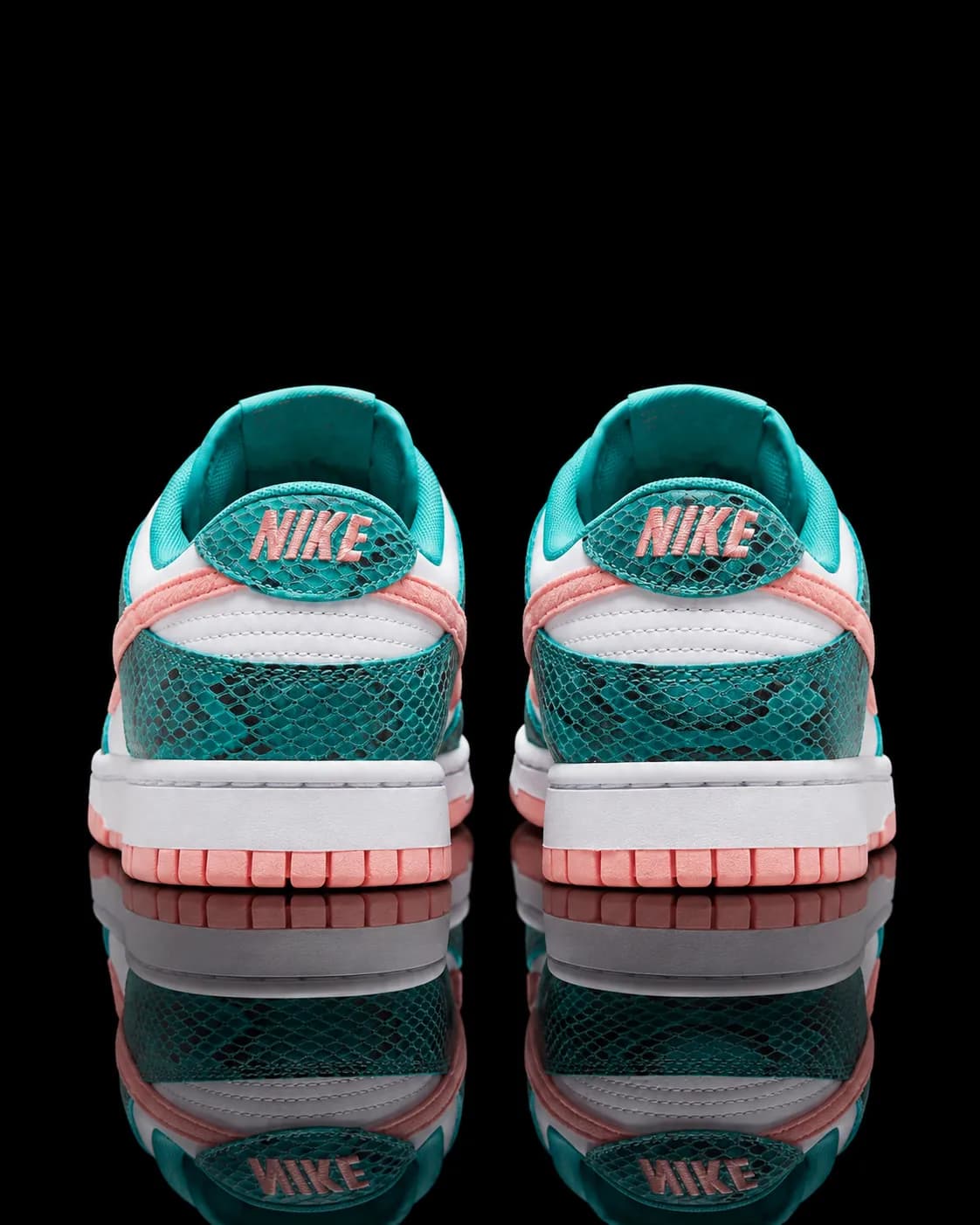 نایک SB Dunk Low Snakeskin سبز صورتی — تصویر ۴