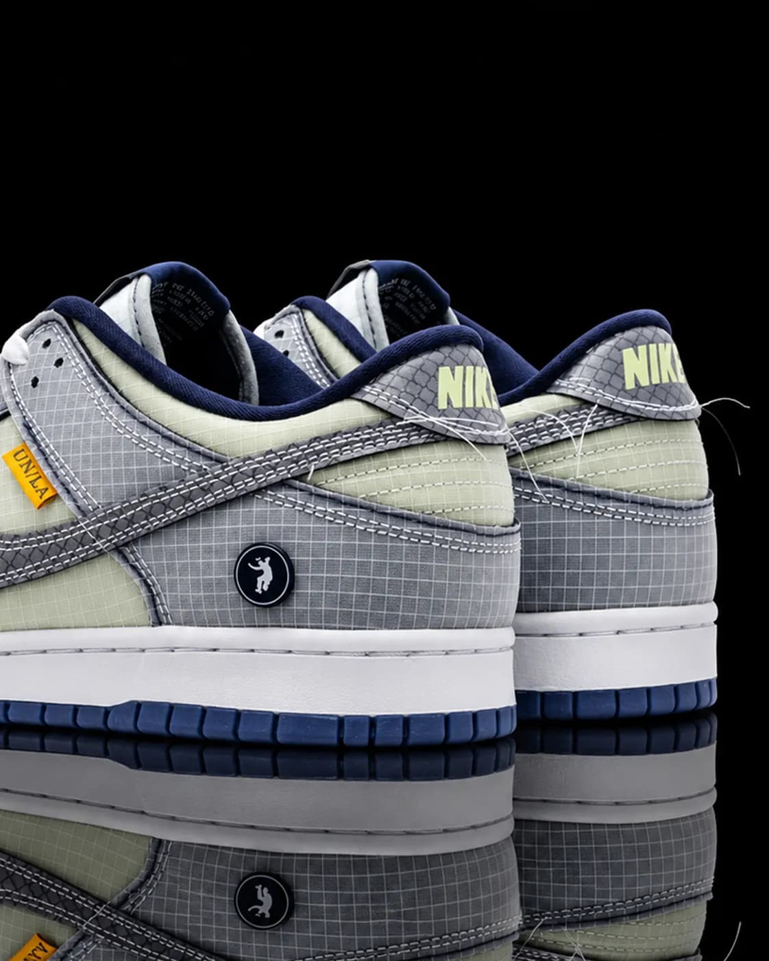 نایک SB Dunk Low Passport Pack Pistachio طوسی پسته‌ای — تصویر ۳