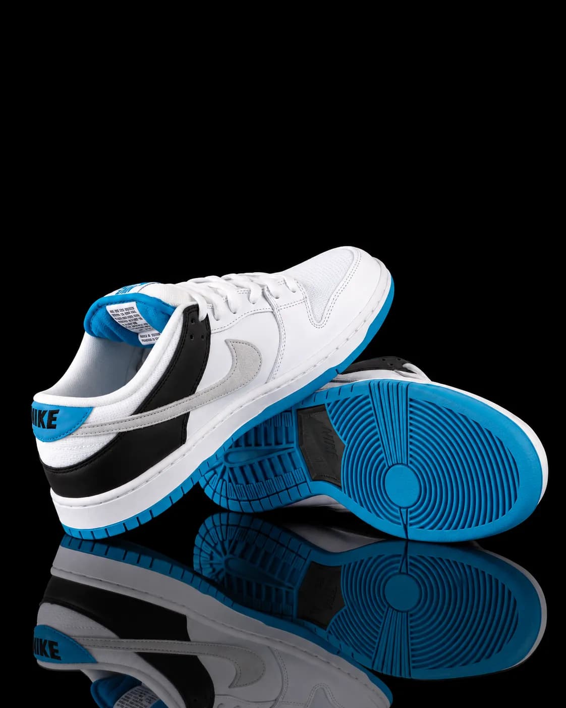 نایک SB Dunk Low Pro Laser سفید مشکی آبی — تصویر ۳
