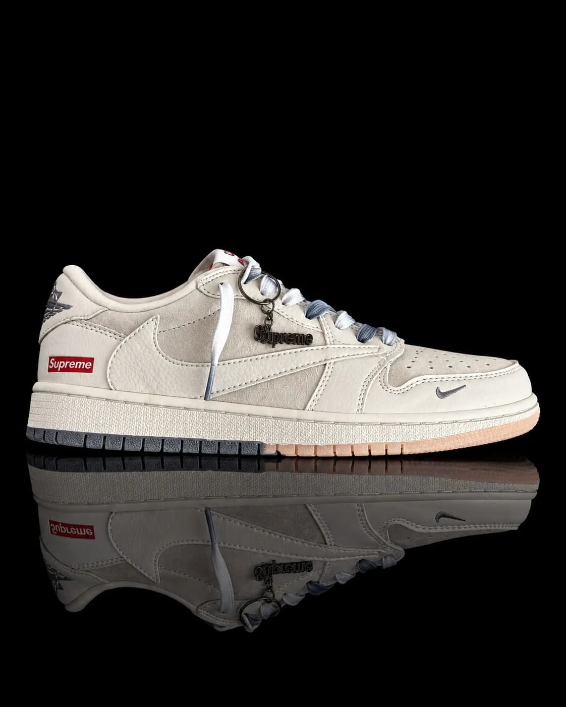ایر جردن وان ترویس اسکات Supreme