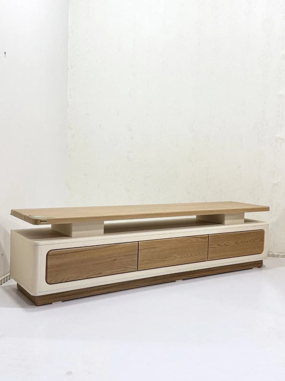 میز تی وی کد 126 — تصویر ۲