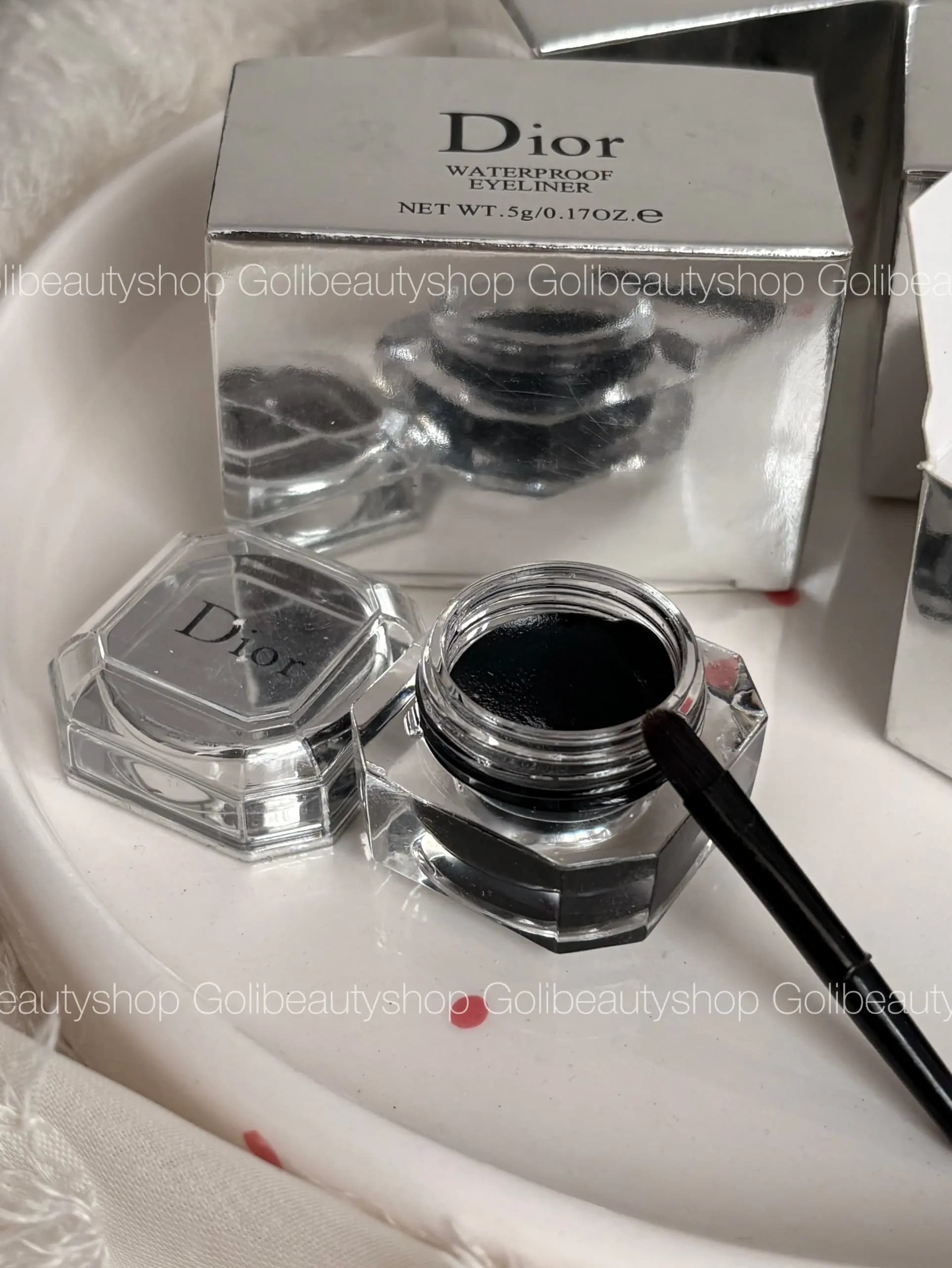 خط چشم کاسه ای دیور Dior 🦢
