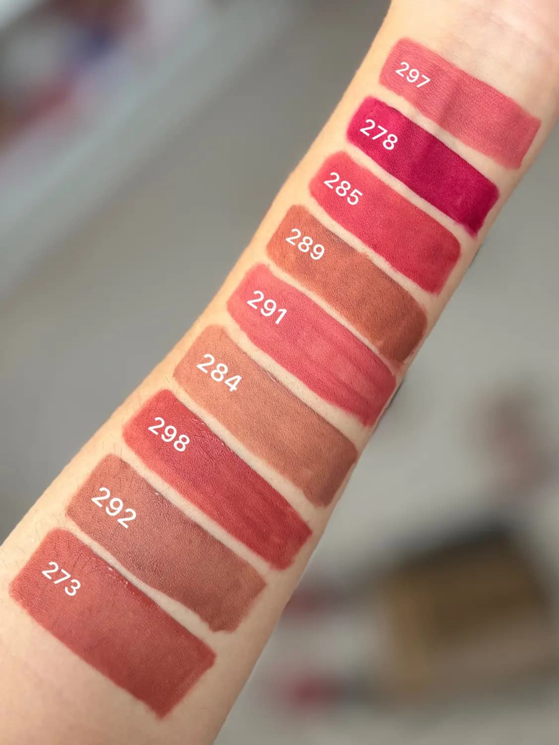 رژلب مایع ویولت violet — تصویر ۳
