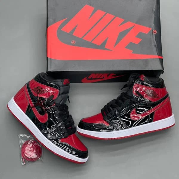 کفش نایکی ایر جردن ۱ رترو های او جی پَتِنت بِرِد Jordan 1 Retro High OG Patent Bred — تصویر ۲