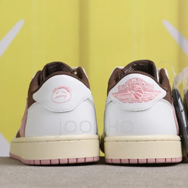جردن وان لو Travis Scott x Air Jordan 1 Low OG Dark Pony Pink دارک پونی پینک — تصویر ۶
