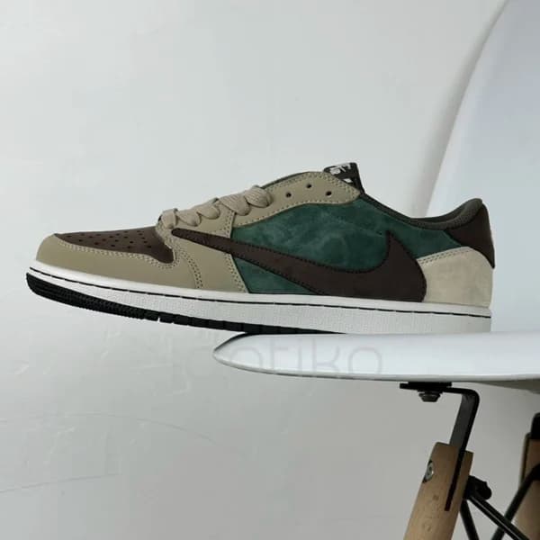 ایر جردن وان لو قهوه‌ای سبز خاکی Travis Scott x Air Jordan 1 Low OG — تصویر ۲