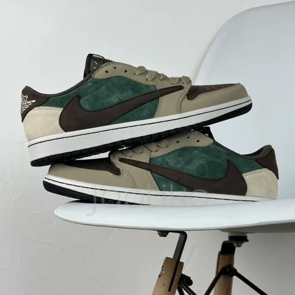 ایر جردن وان لو قهوه‌ای سبز خاکی Travis Scott x Air Jordan 1 Low OG — تصویر ۳