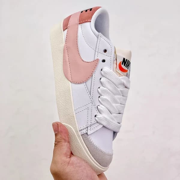 نایک بلیزر جامبو Nike Blazer Low 77 Jumbo White Pink Oxford سفید صورتی آکسفورد — تصویر ۳