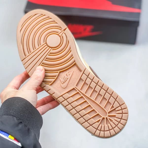 کفش نایک ایر جردن وان وودو Jordan 1 High OG Zion Williamson Voodoo — تصویر ۵