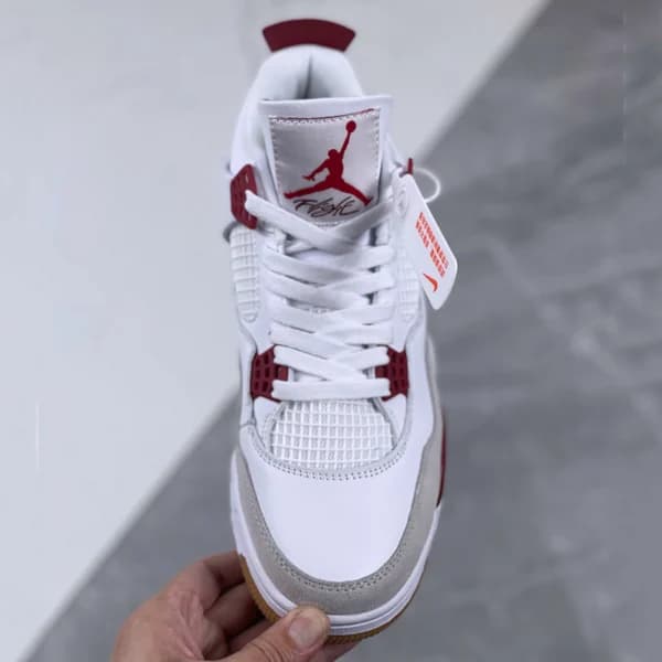 نایک اس بی جردن 4 رترو واین رد Nike SB x Air Jordan 4 Retro Wine Red — تصویر ۴