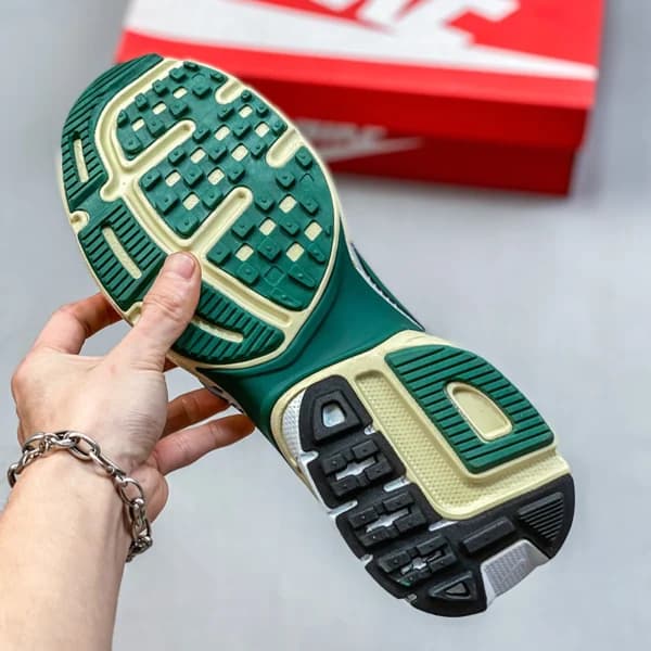 نایک وی تو کی ران Nike V2K Run FD0736-101 — تصویر ۵