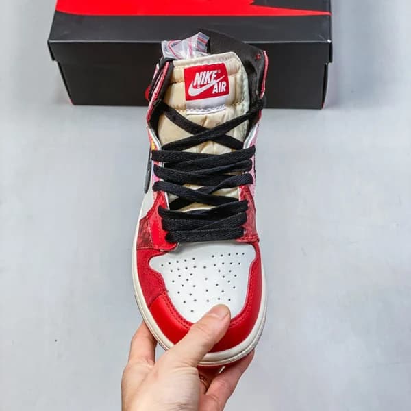 جردن وان رترو اسپایدرمن Jordan 1 Retro High OG Spider-Man Across the Spider-Verse — تصویر ۲
