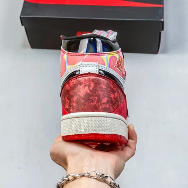 جردن وان رترو اسپایدرمن Jordan 1 Retro High OG Spider-Man Across the Spider-Verse — تصویر ۴