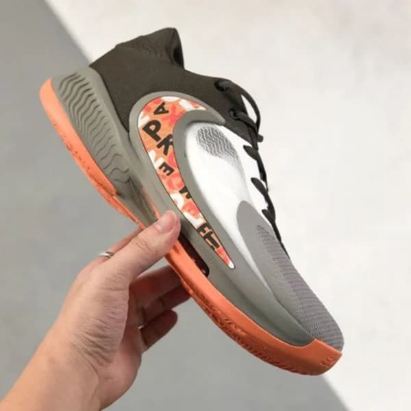 کفش بسکتبال مردانه نایک زوم فریک Nike Zoom Freak 4 Letter Bros — تصویر ۳