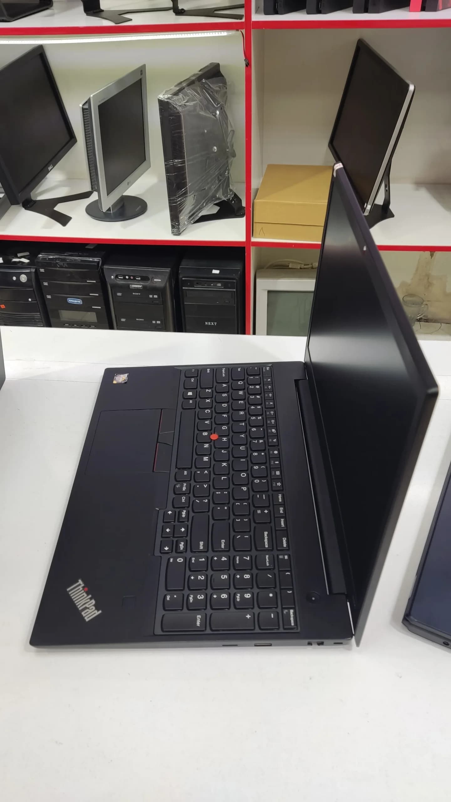لپ‌تاپ رایزن3 Lenovo ThinkPad 595 — تصویر ۳