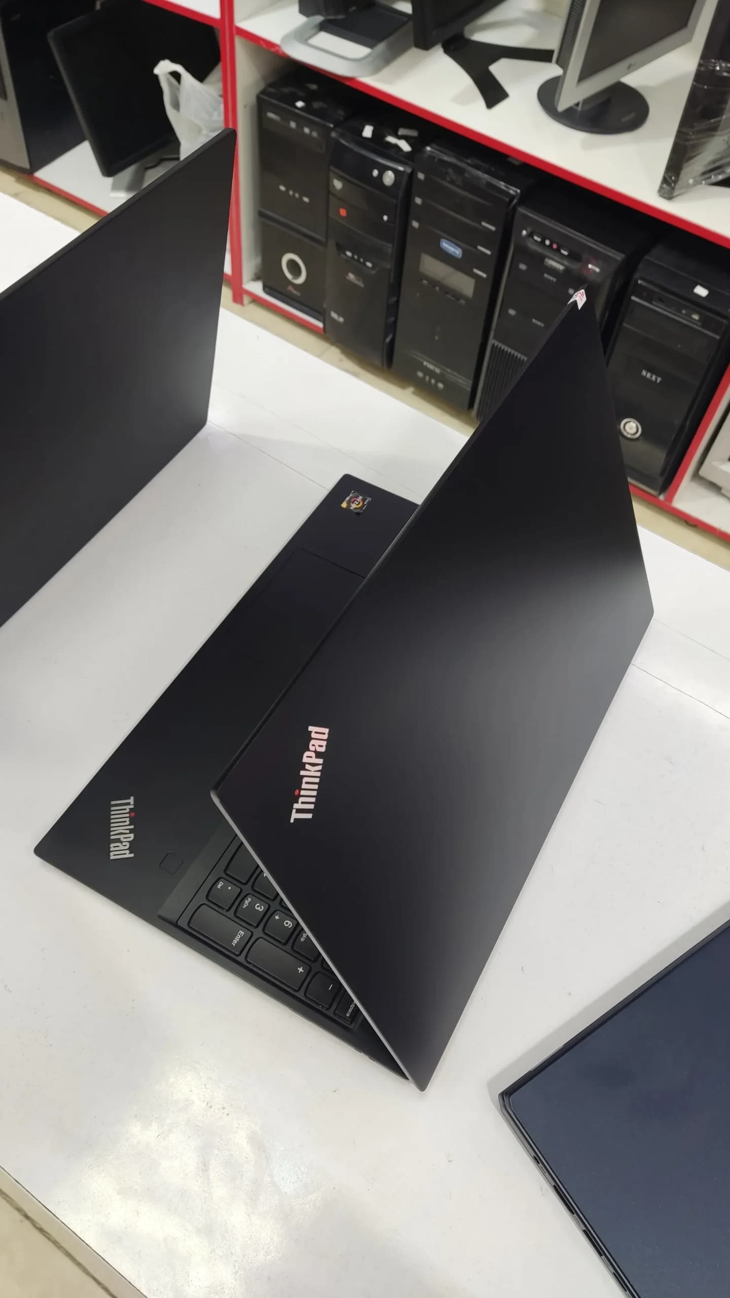 لپ‌تاپ رایزن3 Lenovo ThinkPad 595 — تصویر ۶
