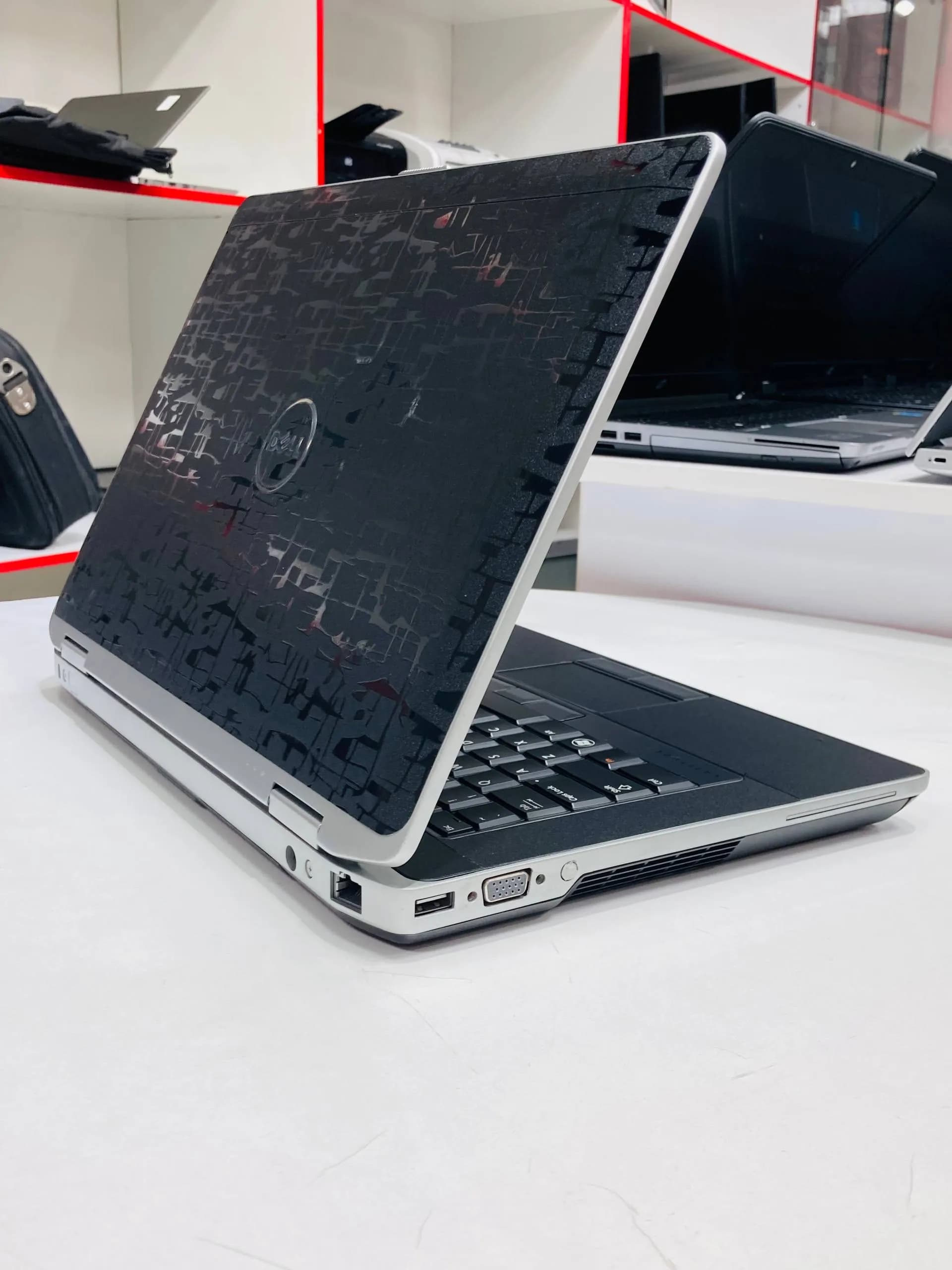 لپ‌ تاپ Dell E6430 — تصویر ۶