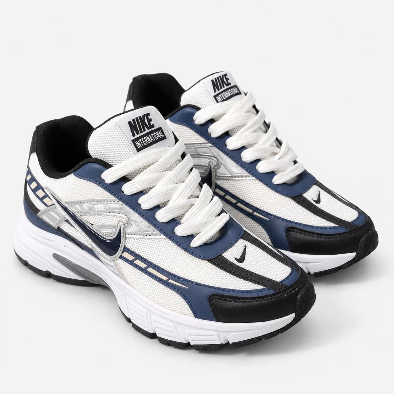 کتونی رانینگ نایک اینترناتور / NIKE INTERNATOR / رنگ سفید سرمه ای / کد 4018 — تصویر ۲