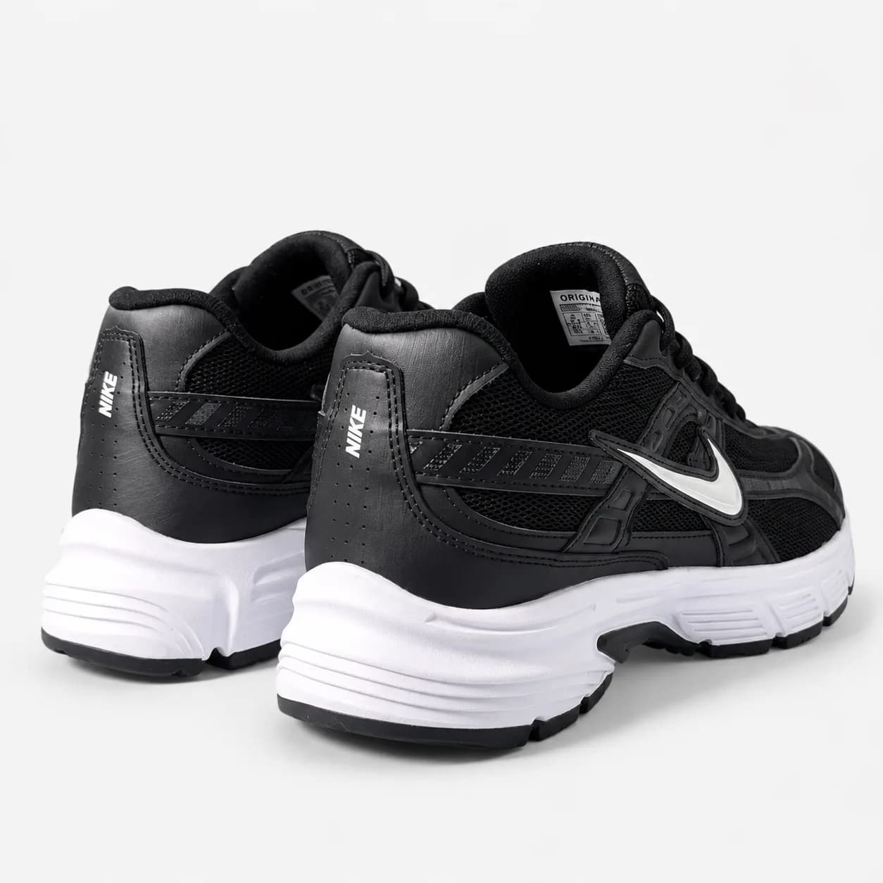 کتونی رانینگ راحتی نایک اینترناتور / NIKE INTERNATOR / رنگ مشکی سفید / 4020 — تصویر ۵