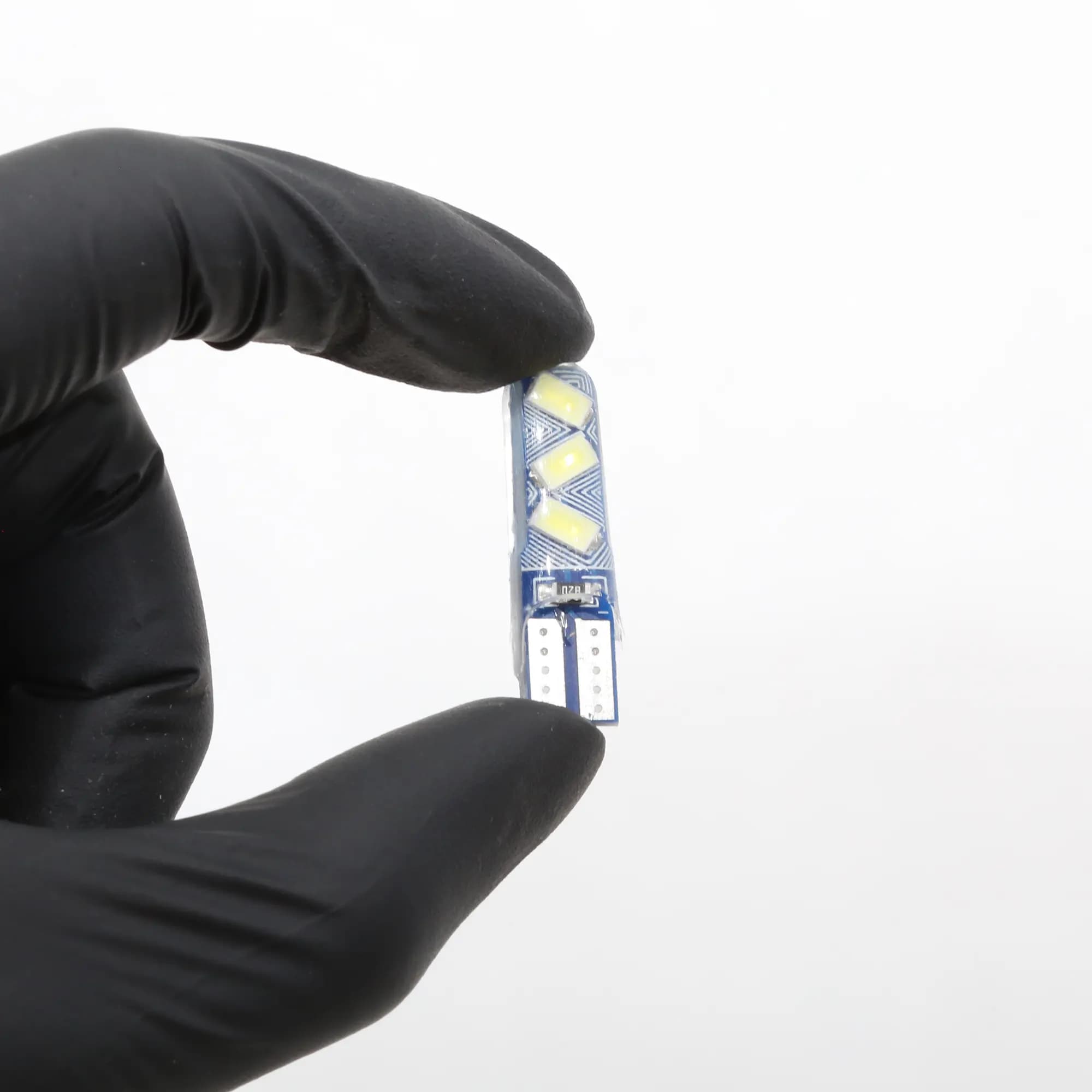 لامپ آریایی ال ای دی 2 طرفه رزین دار 6 SMD سفید | اکو ECO — تصویر ۲