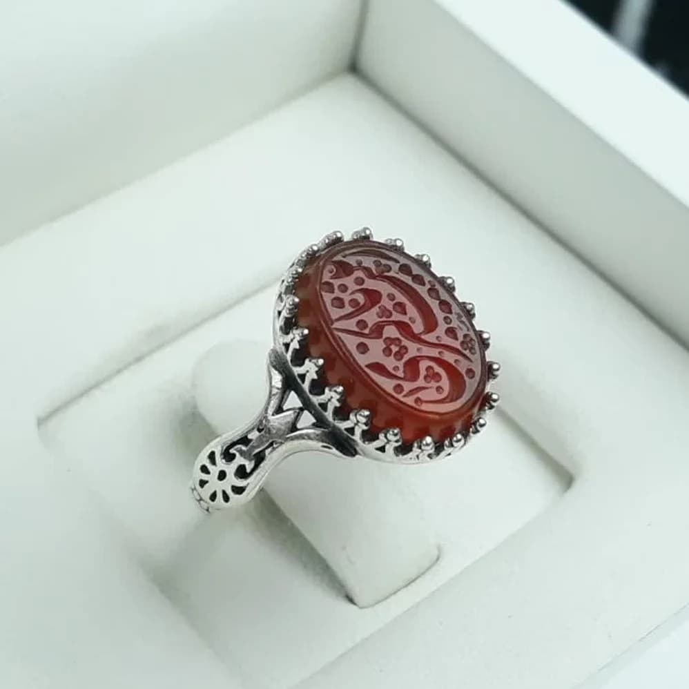 انگشتر زنانه عقیق سرخ خطی یا زینب کبری کد 3675
