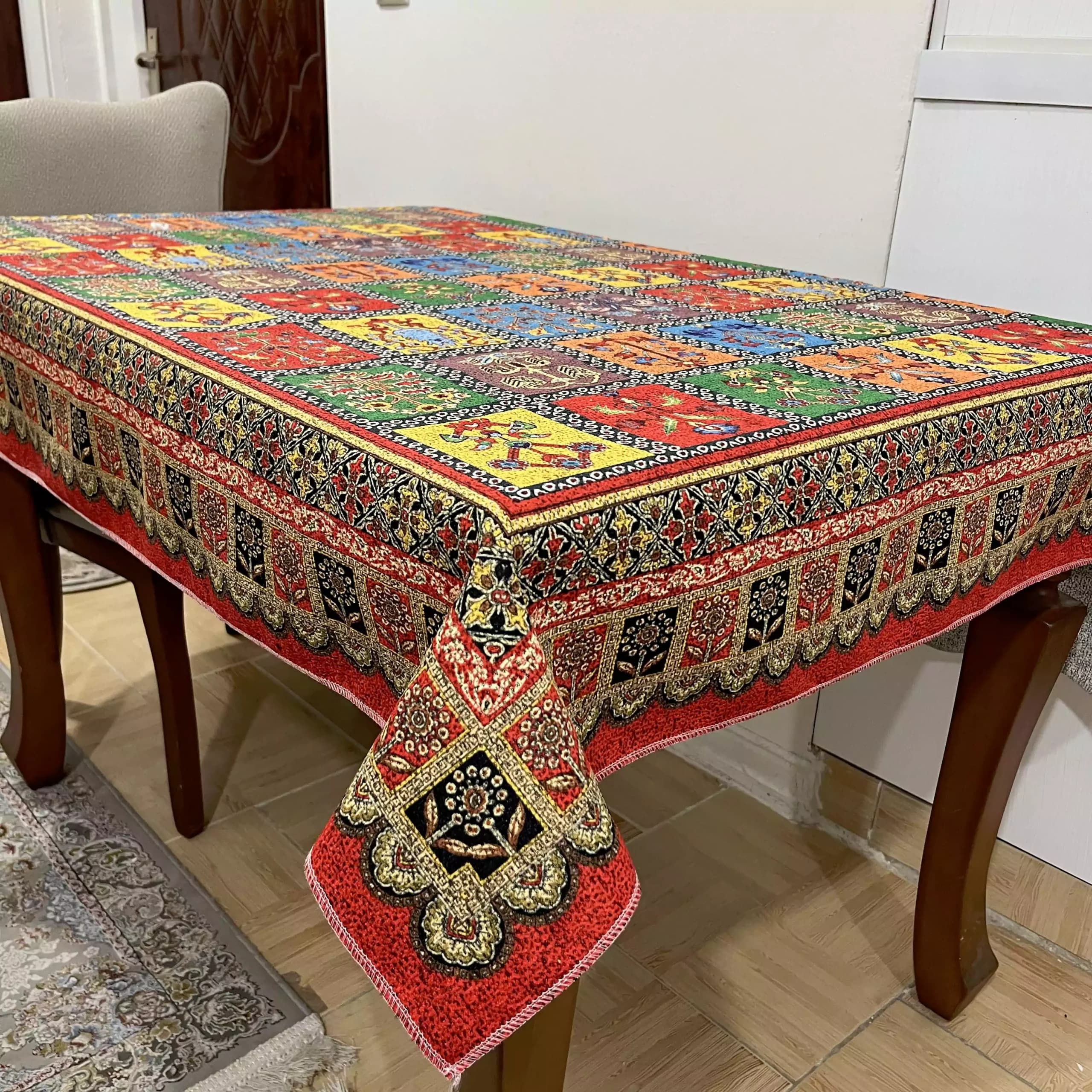 رومیزی شانل دورو 140 در 220 سانت طرح چهل تیکه — تصویر ۶