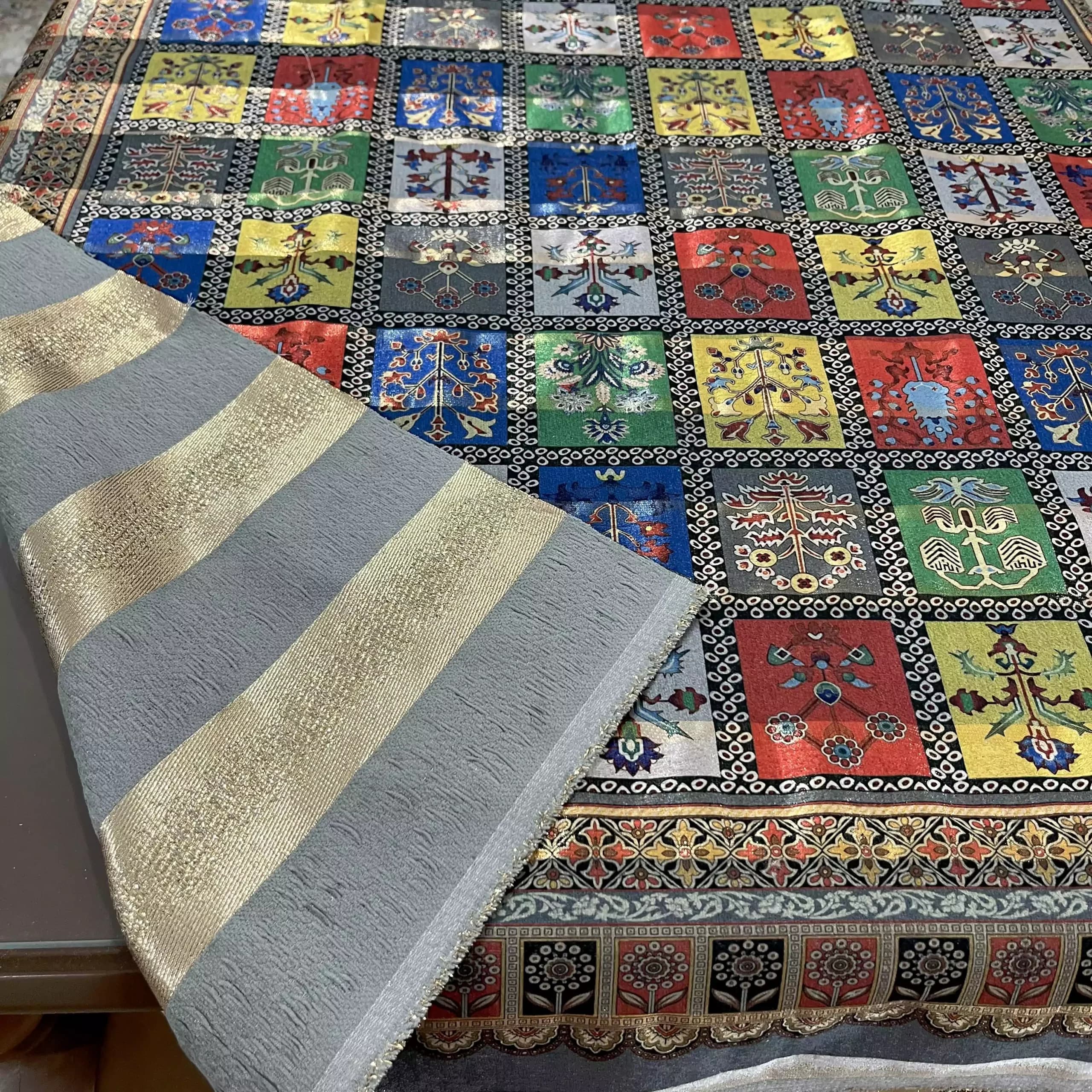 رومیزی شانل ساتن دورو پشت راه راه 100 در 140 سانت چهل تیکه طوسی — تصویر ۳