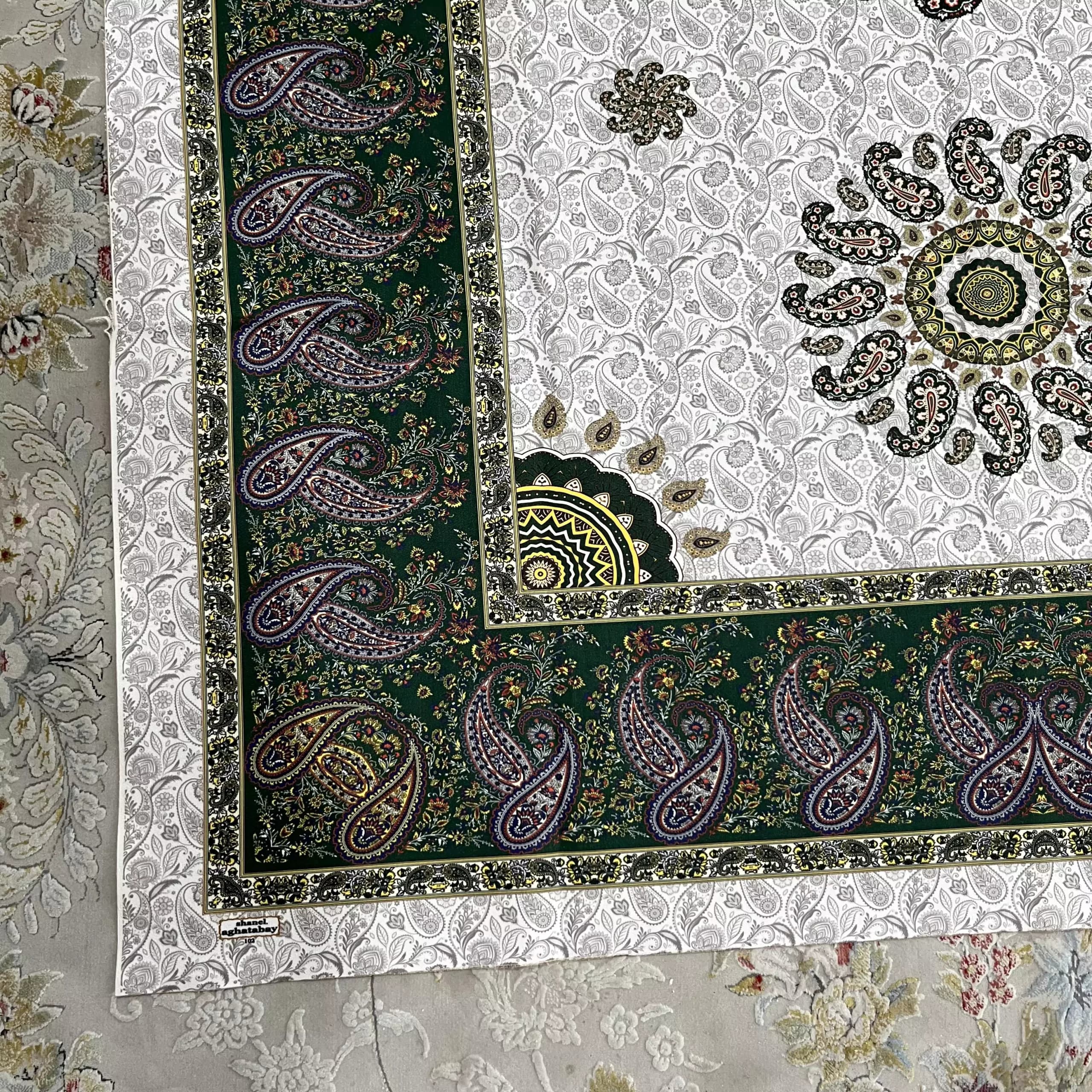 رومیزی مستطیل سنتی — تصویر ۳